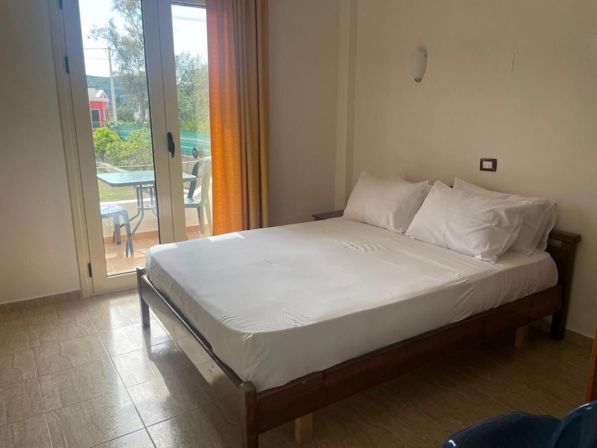 Zverneci Hotel Vila Andi מראה חיצוני תמונה