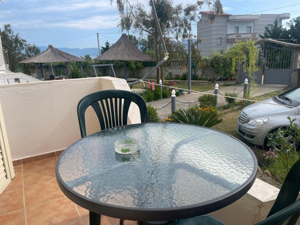 Zverneci Hotel Vila Andi מראה חיצוני תמונה