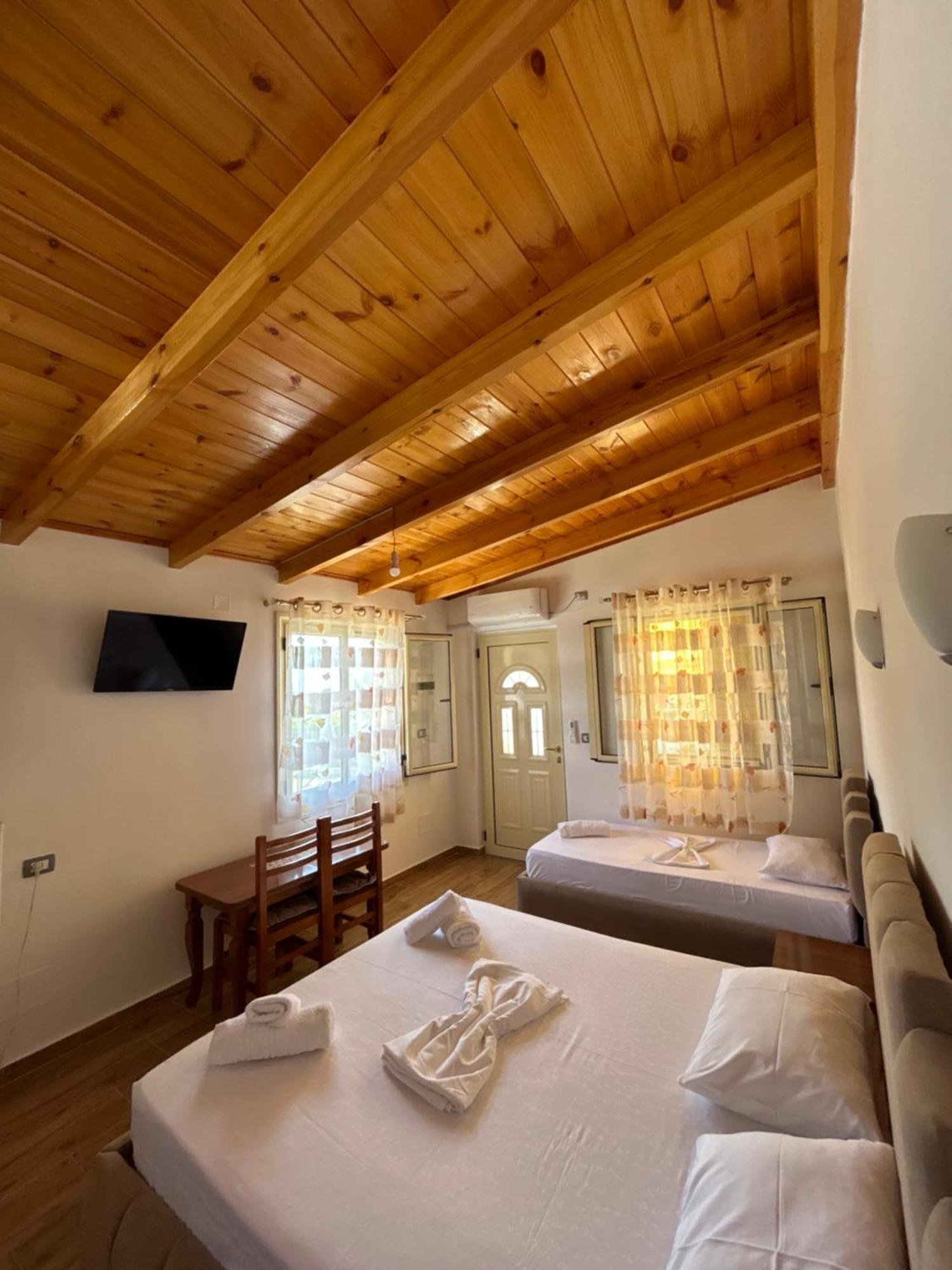 Zverneci Hotel Vila Andi מראה חיצוני תמונה