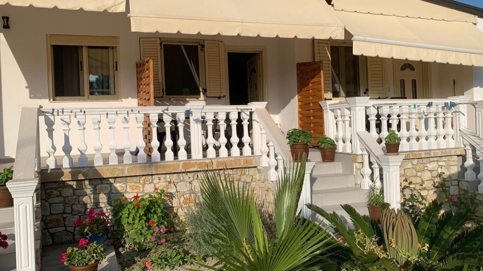 Zverneci Hotel Vila Andi מראה חיצוני תמונה